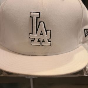 New Era fitted baseball cap size 7 3/4